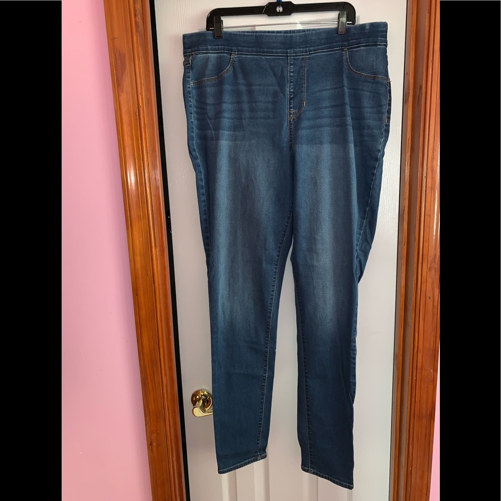 Old Navy Skinny Jeans *Size 18*